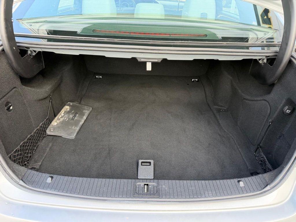 Mercedes-Benz E-Class E350 Sedan 4MATIC 2011