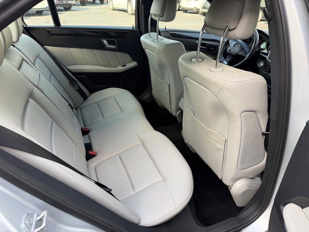 Mercedes-Benz E-Class E350 Sedan 4MATIC 2011