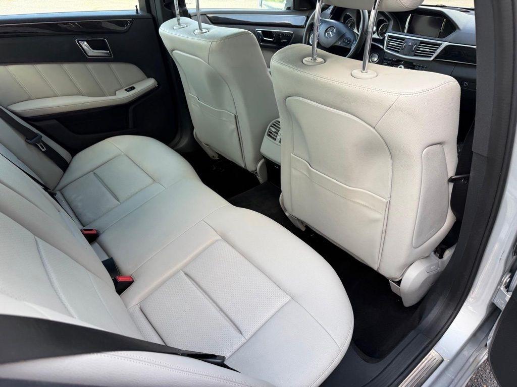 Mercedes-Benz E-Class E350 Sedan 4MATIC 2011