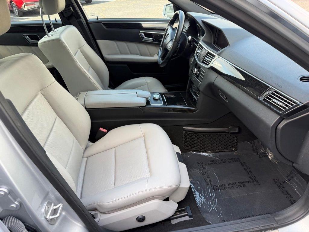 Mercedes-Benz E-Class E350 Sedan 4MATIC 2011