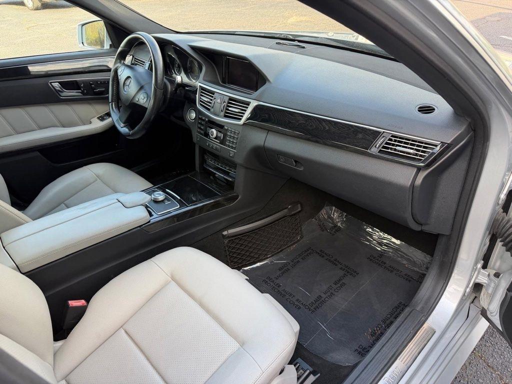 Mercedes-Benz E-Class E350 Sedan 4MATIC 2011