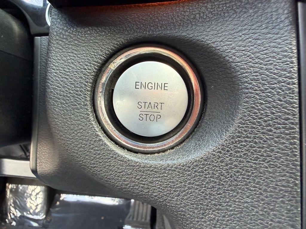 Mercedes-Benz E-Class E350 Sedan 4MATIC 2011