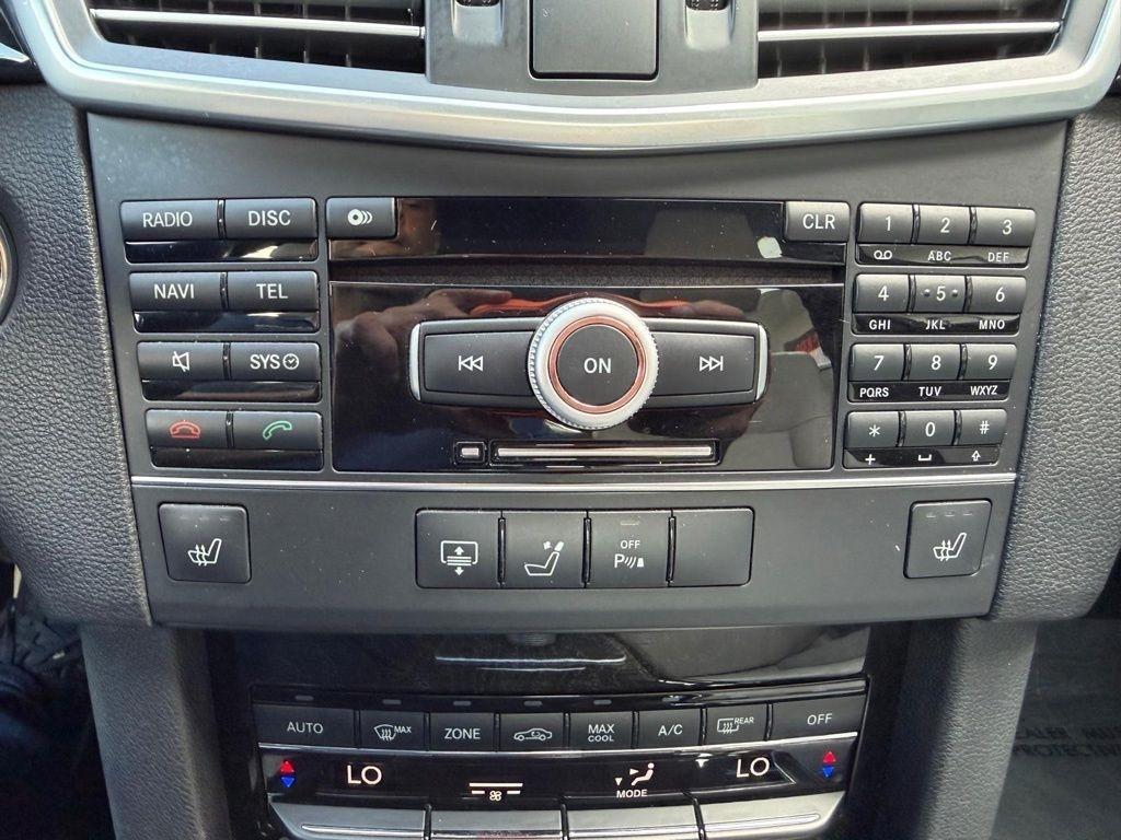 Mercedes-Benz E-Class E350 Sedan 4MATIC 2011
