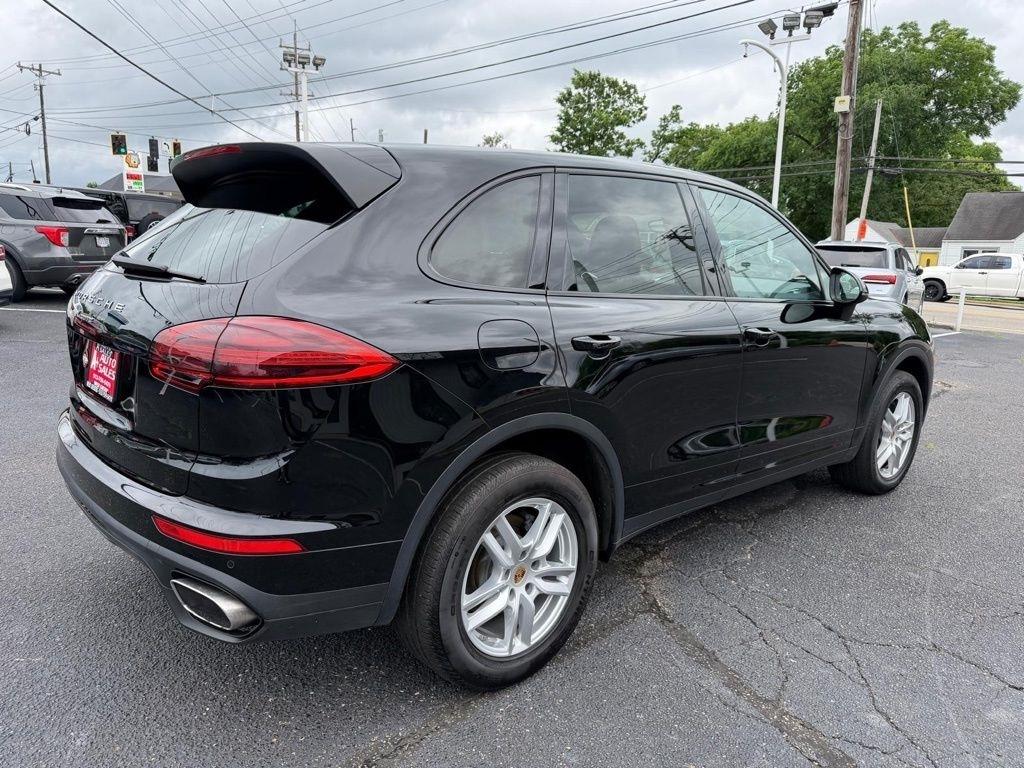 Porsche Cayenne Base 2016