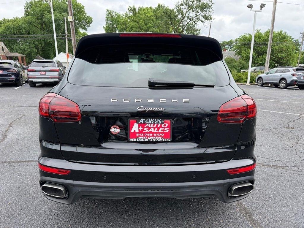 Porsche Cayenne Base 2016