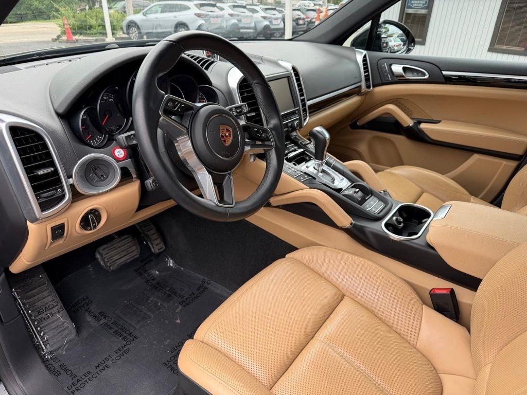 Porsche Cayenne Base 2016