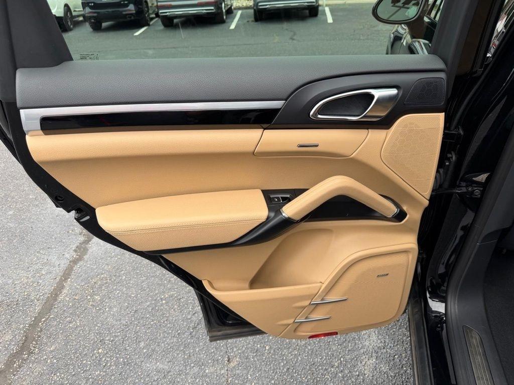 Porsche Cayenne Base 2016