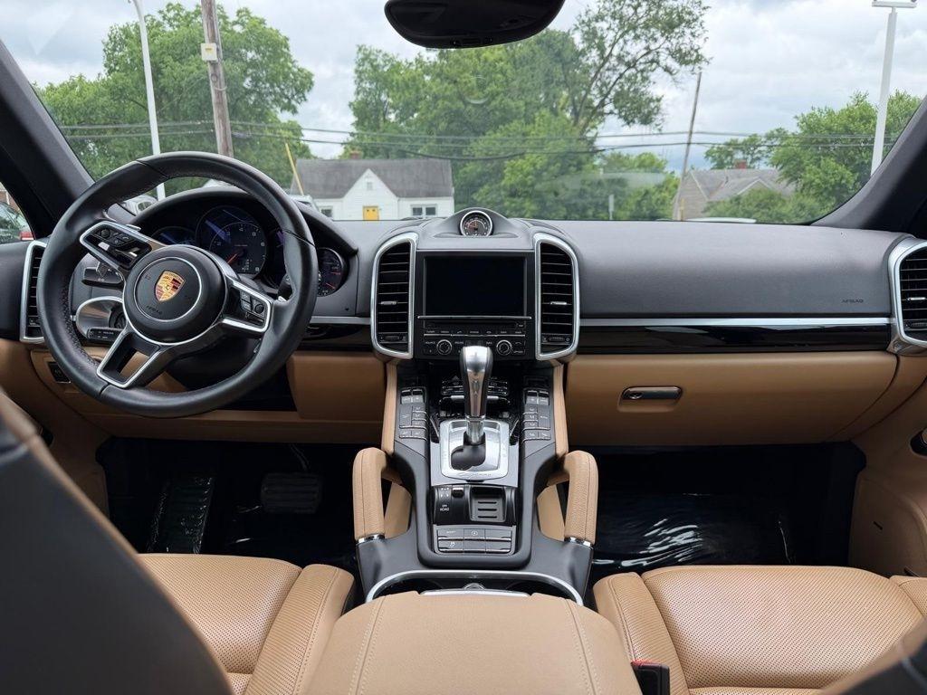 Porsche Cayenne Base 2016