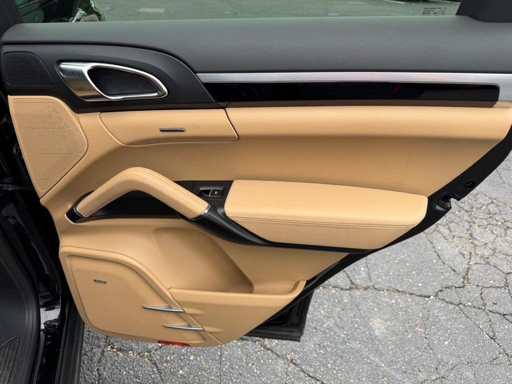 Porsche Cayenne Base 2016