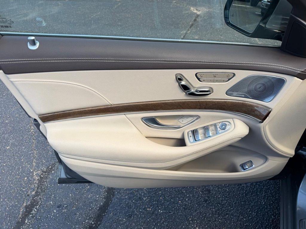 Mercedes-Benz S-Class S550 4MATIC 2014