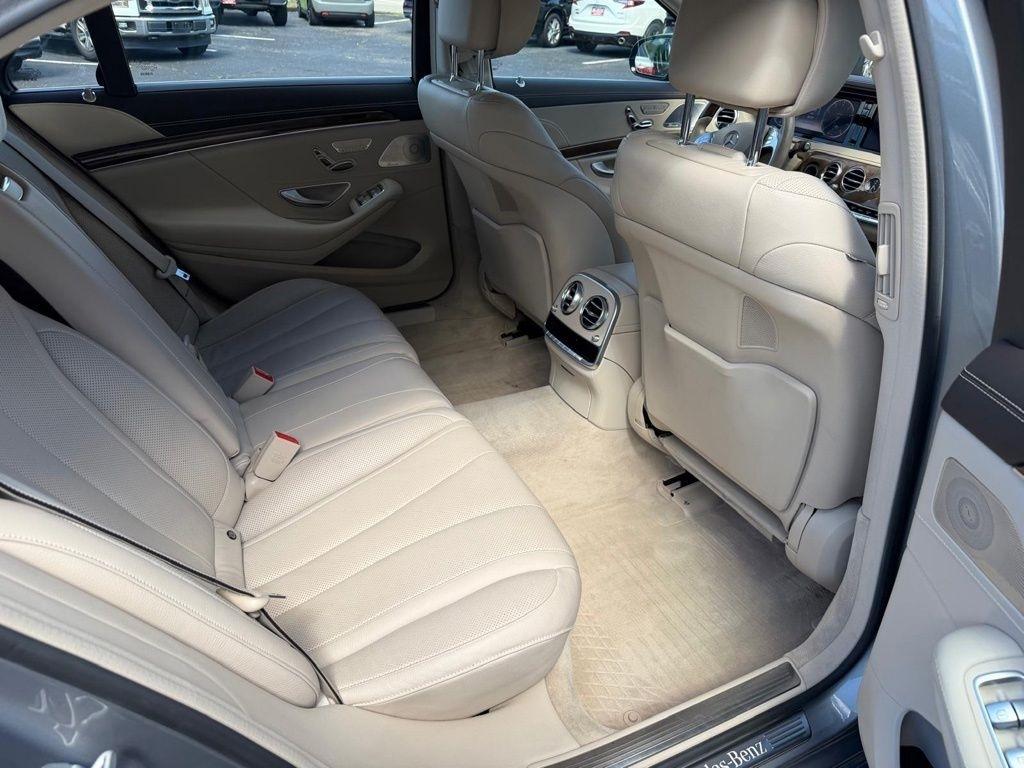 Mercedes-Benz S-Class S550 4MATIC 2014