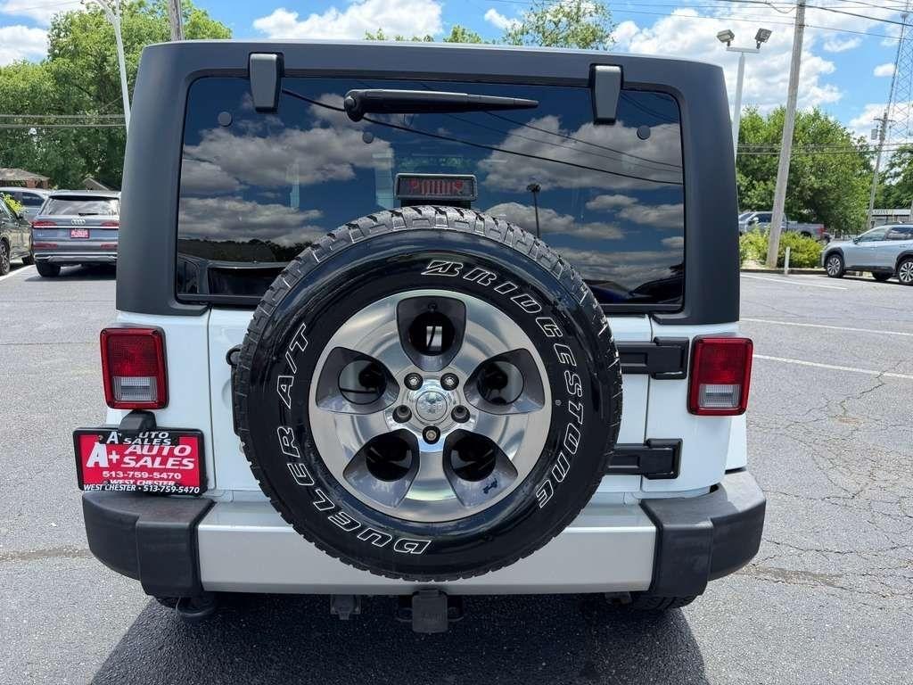Jeep Wrangler Sahara 4WD 2017