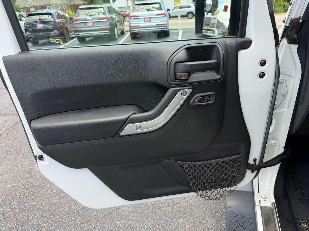 Jeep Wrangler Sahara 4WD 2017