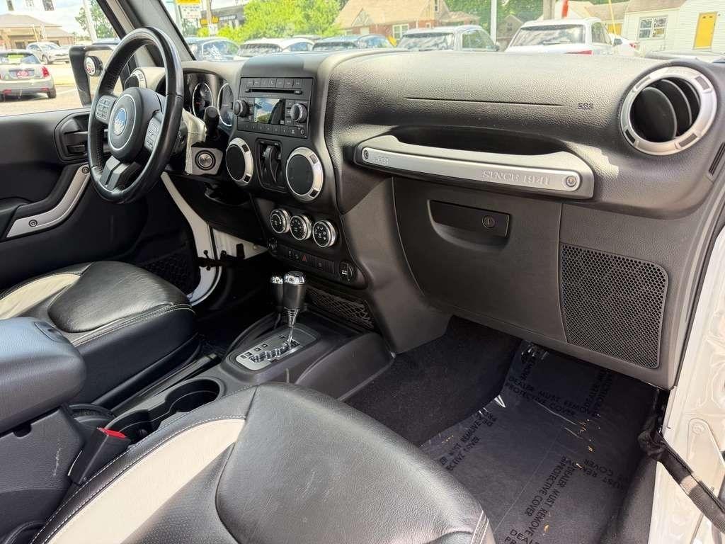 Jeep Wrangler Sahara 4WD 2017