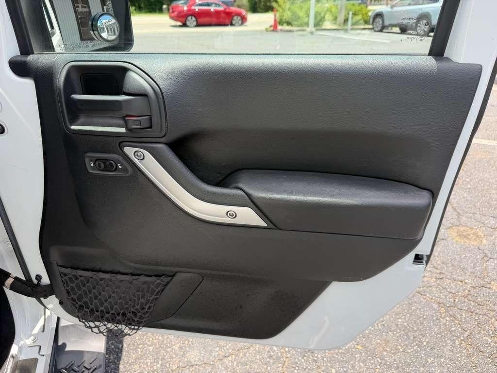 Jeep Wrangler Sahara 4WD 2017