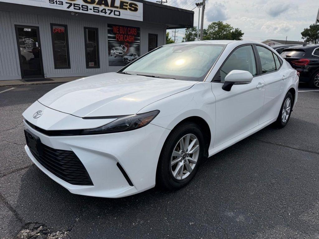 Toyota Camry Hybrid LE 2025