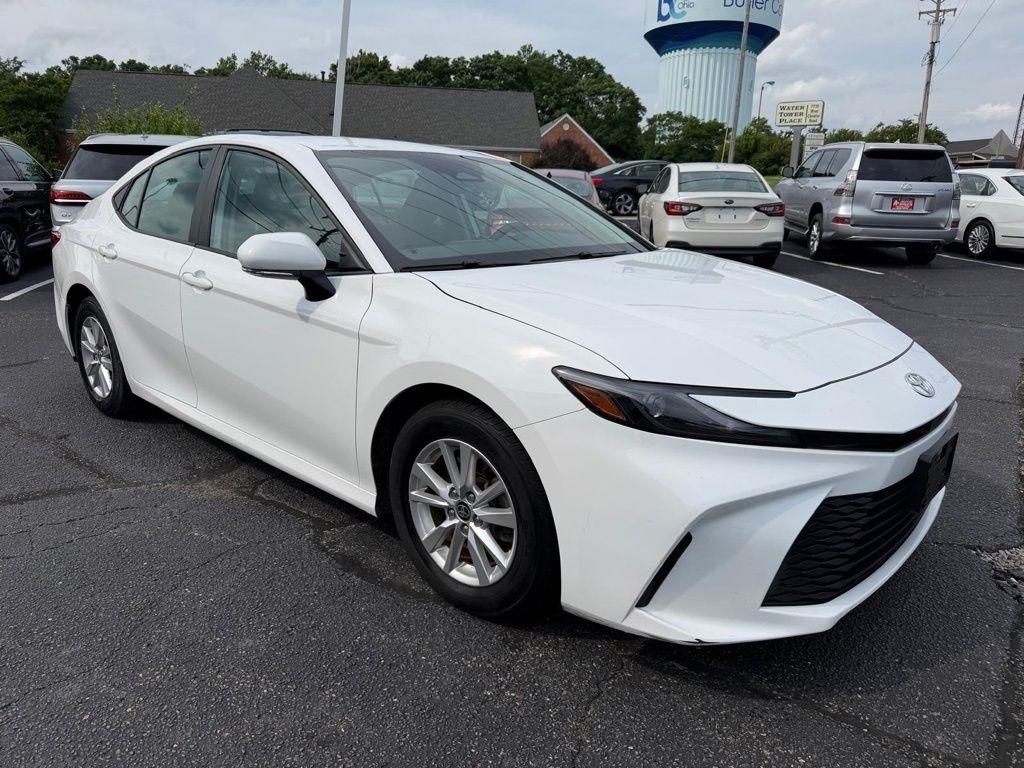 Toyota Camry Hybrid LE 2025