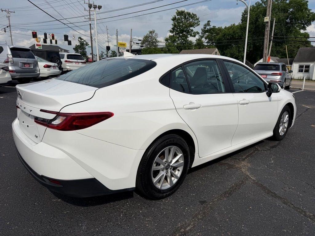 Toyota Camry Hybrid LE 2025