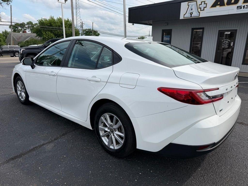 Toyota Camry Hybrid LE 2025
