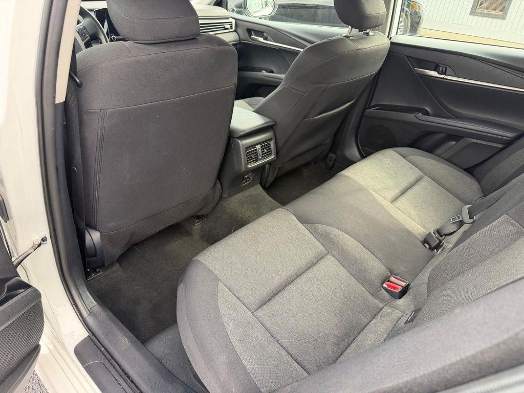 Toyota Camry Hybrid LE 2025