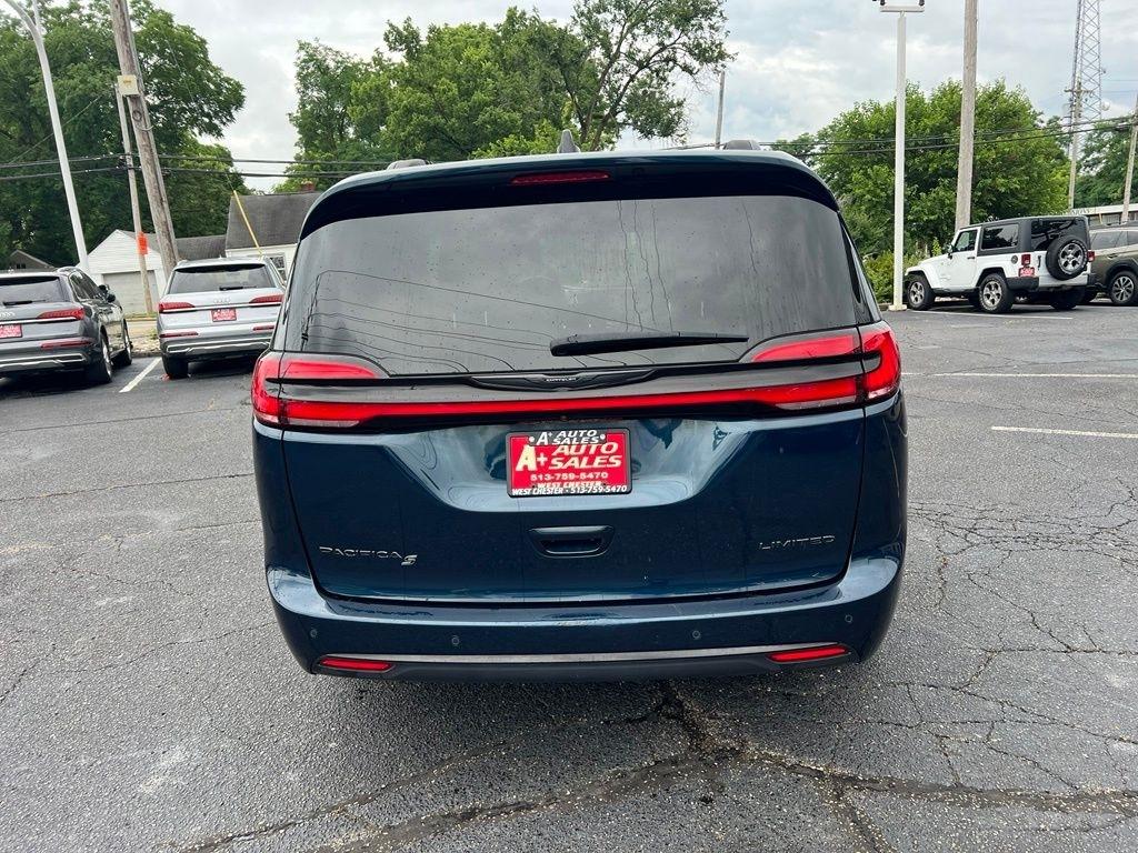 Chrysler Pacifica Limited 2025