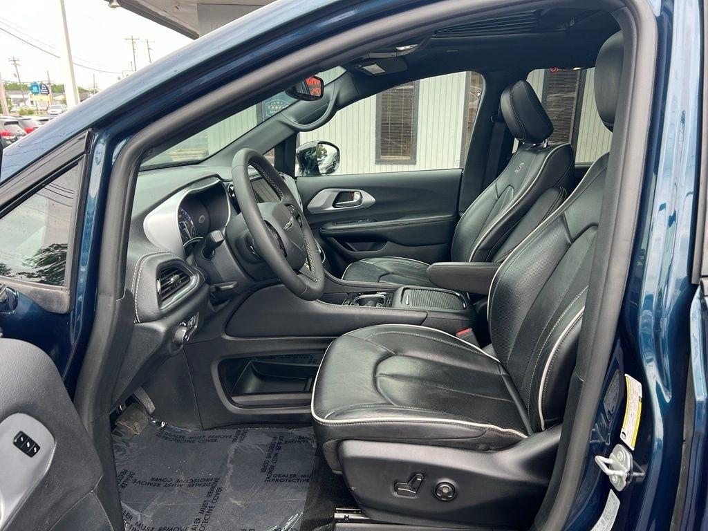 Chrysler Pacifica Limited 2025