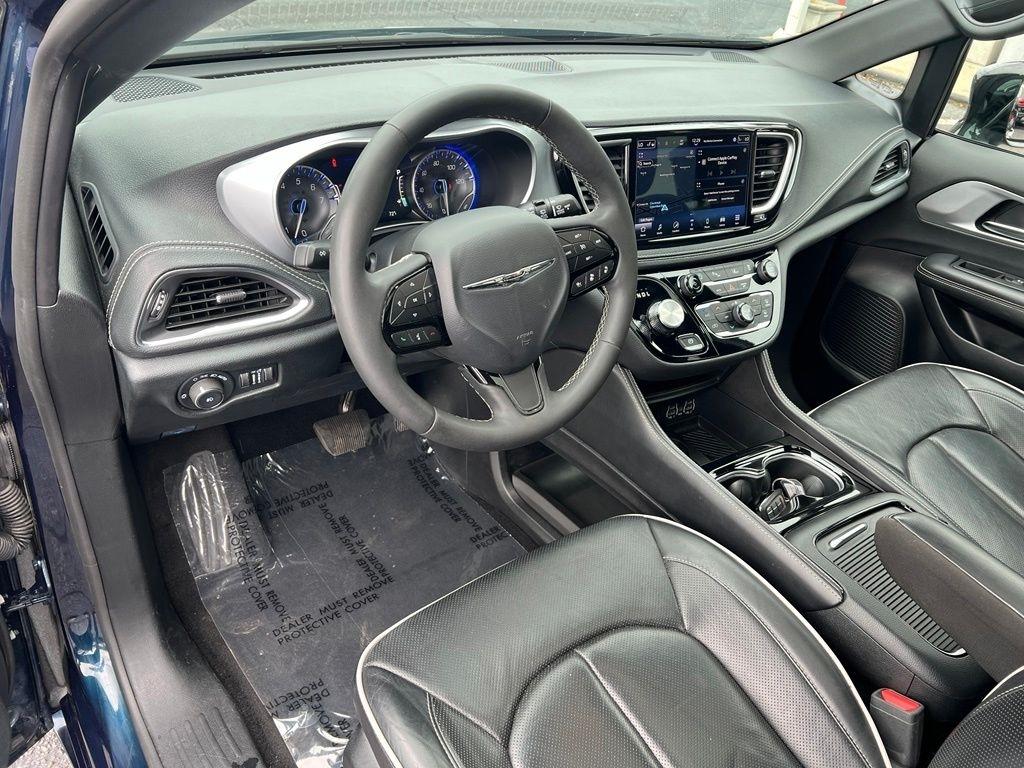 Chrysler Pacifica Limited 2025