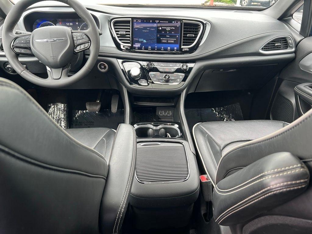 Chrysler Pacifica Limited 2025