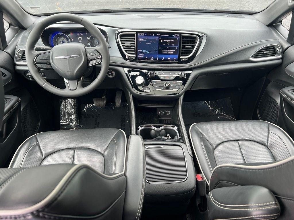 Chrysler Pacifica Limited 2025