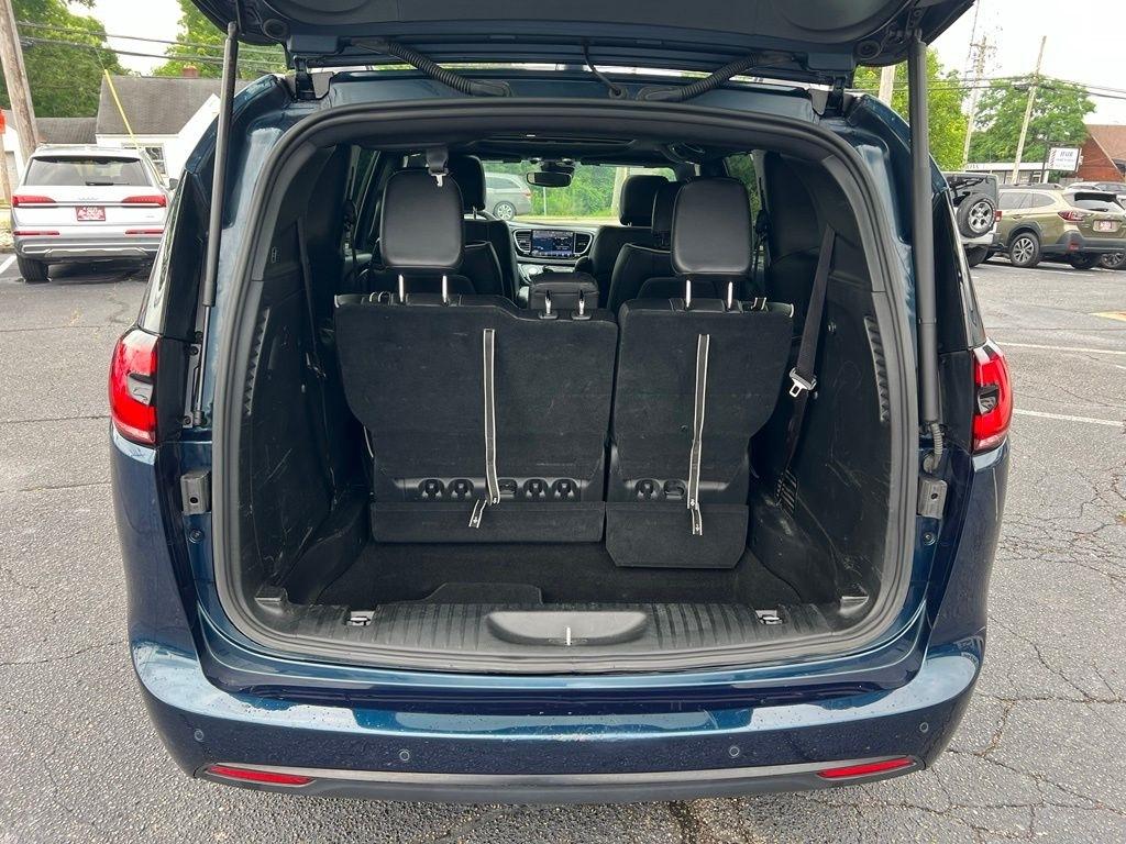 Chrysler Pacifica Limited 2025