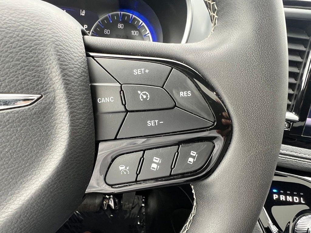 Chrysler Pacifica Limited 2025