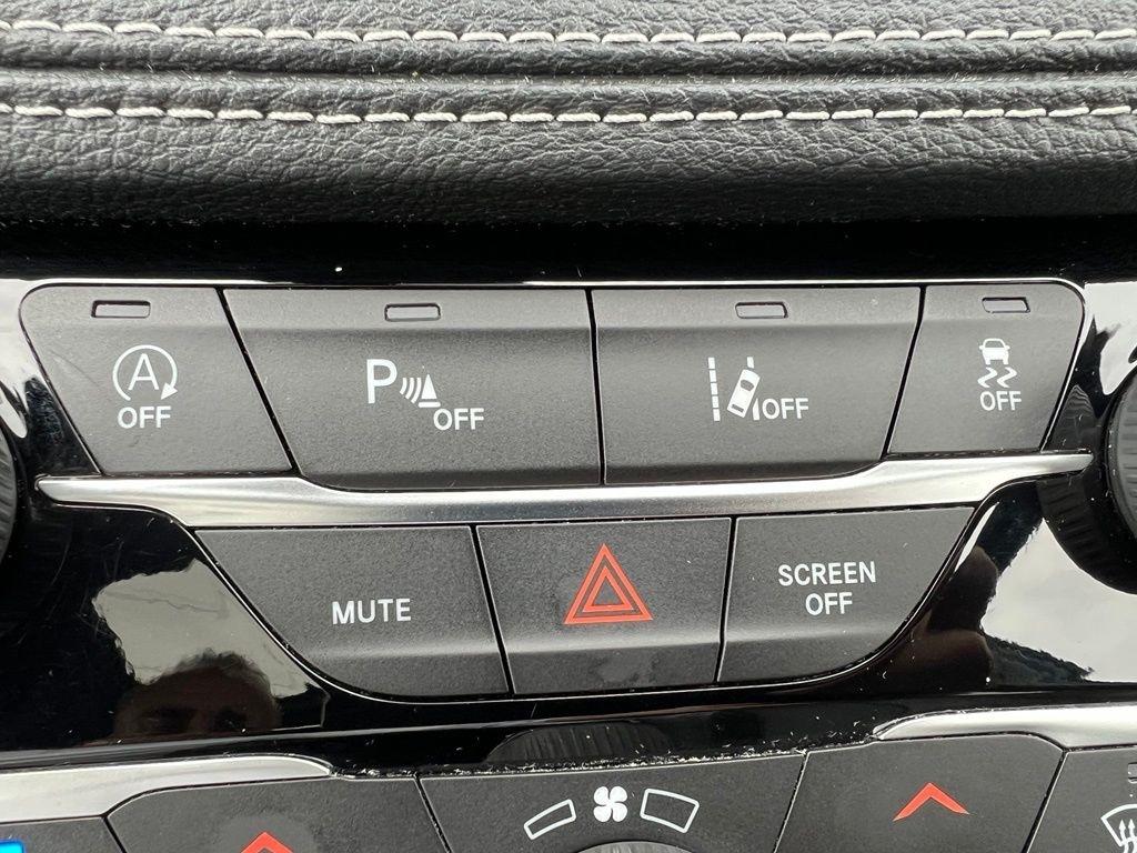 Chrysler Pacifica Limited 2025