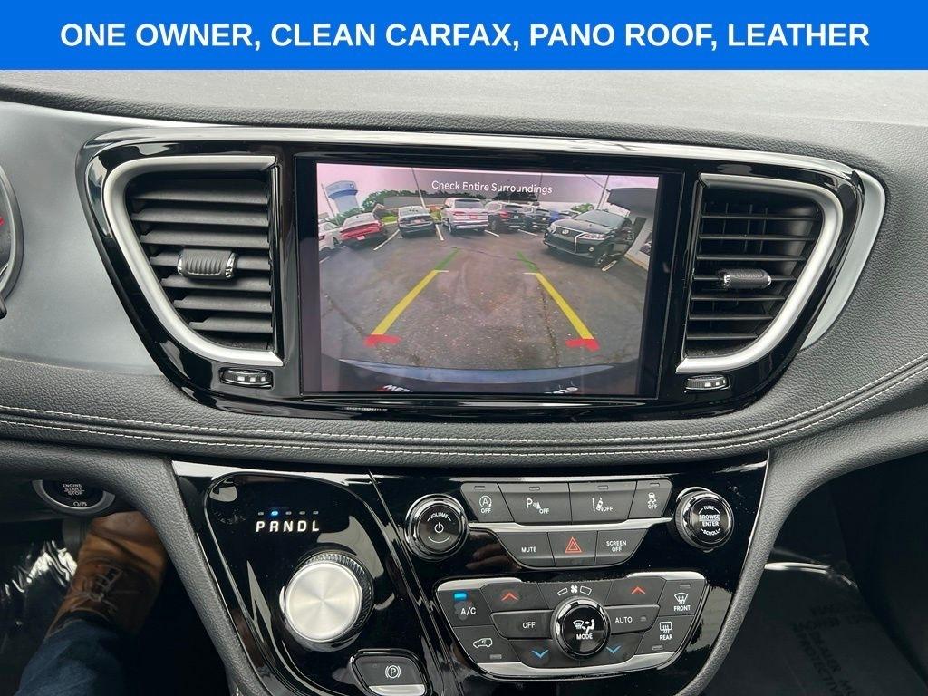Chrysler Pacifica Limited 2025