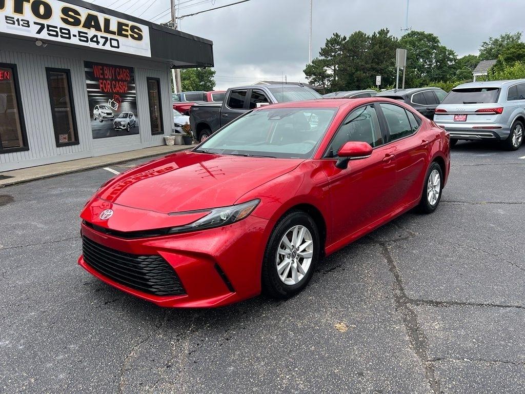 Toyota Camry Hybrid LE 2025