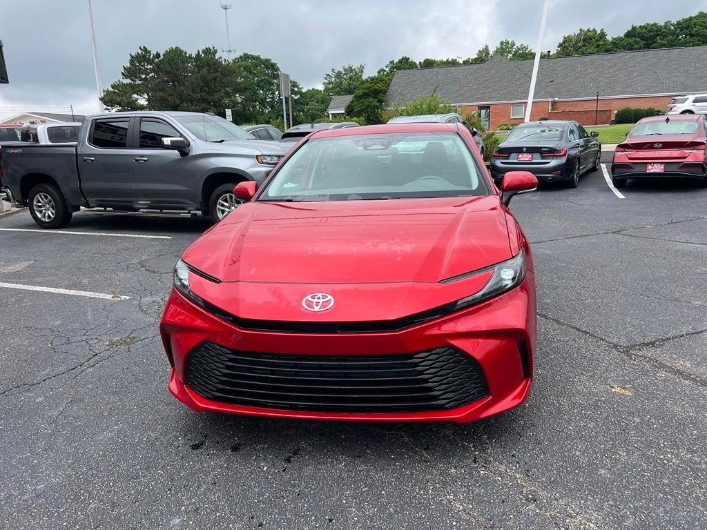 Toyota Camry Hybrid LE 2025