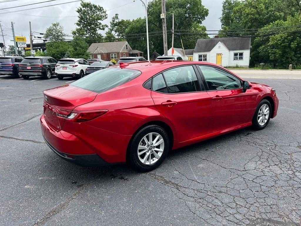 Toyota Camry Hybrid LE 2025