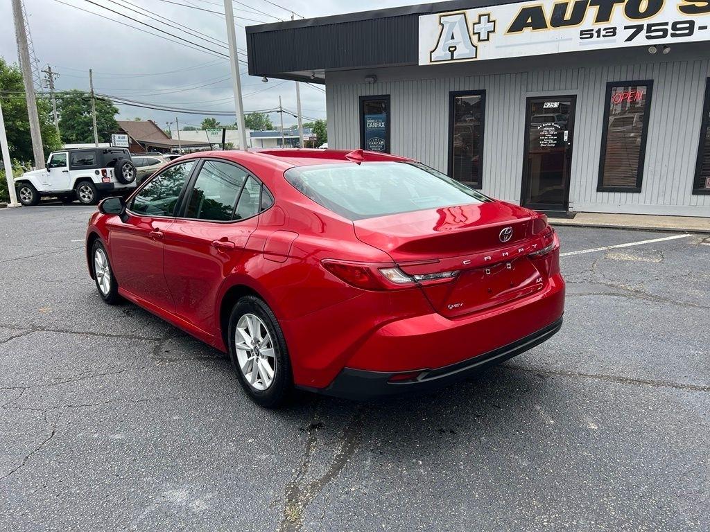 Toyota Camry Hybrid LE 2025