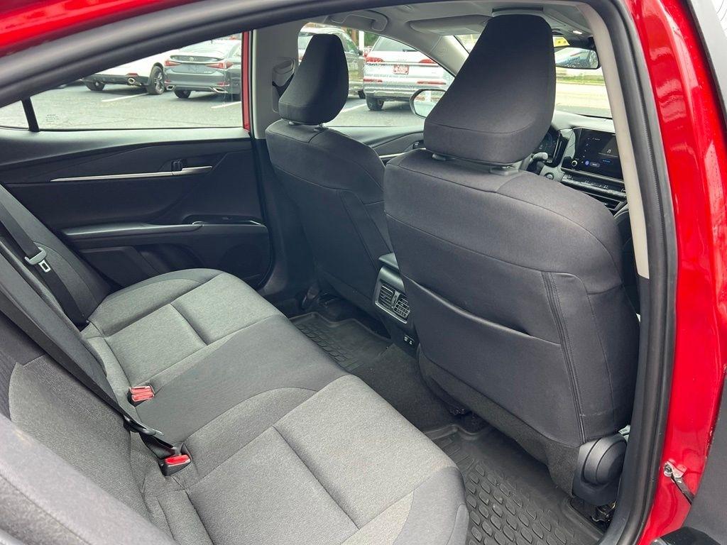 Toyota Camry Hybrid LE 2025