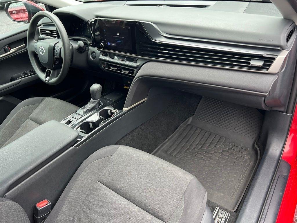Toyota Camry Hybrid LE 2025