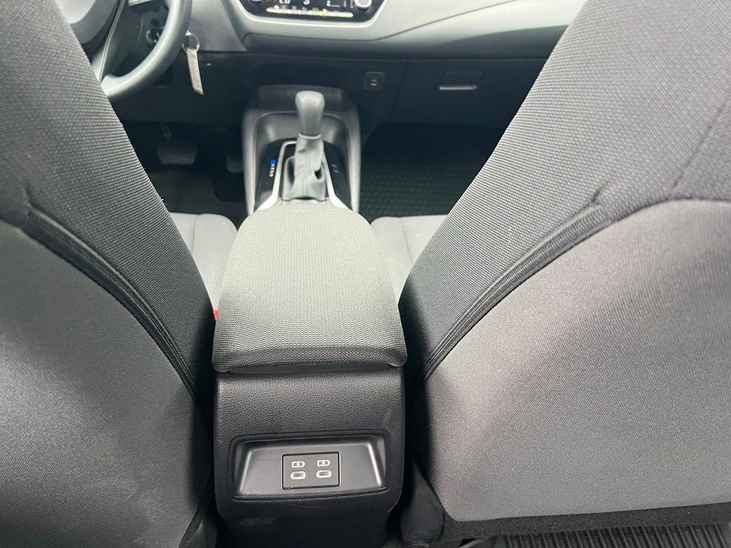 Toyota Corolla LE 2025