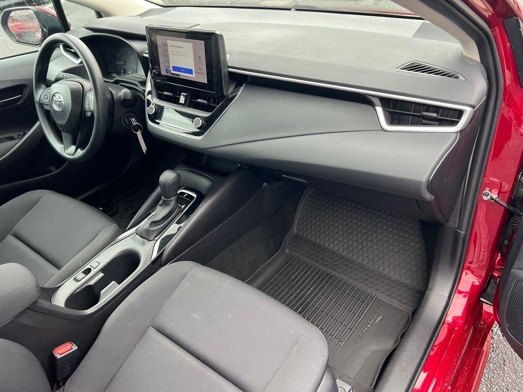 Toyota Corolla LE 2025