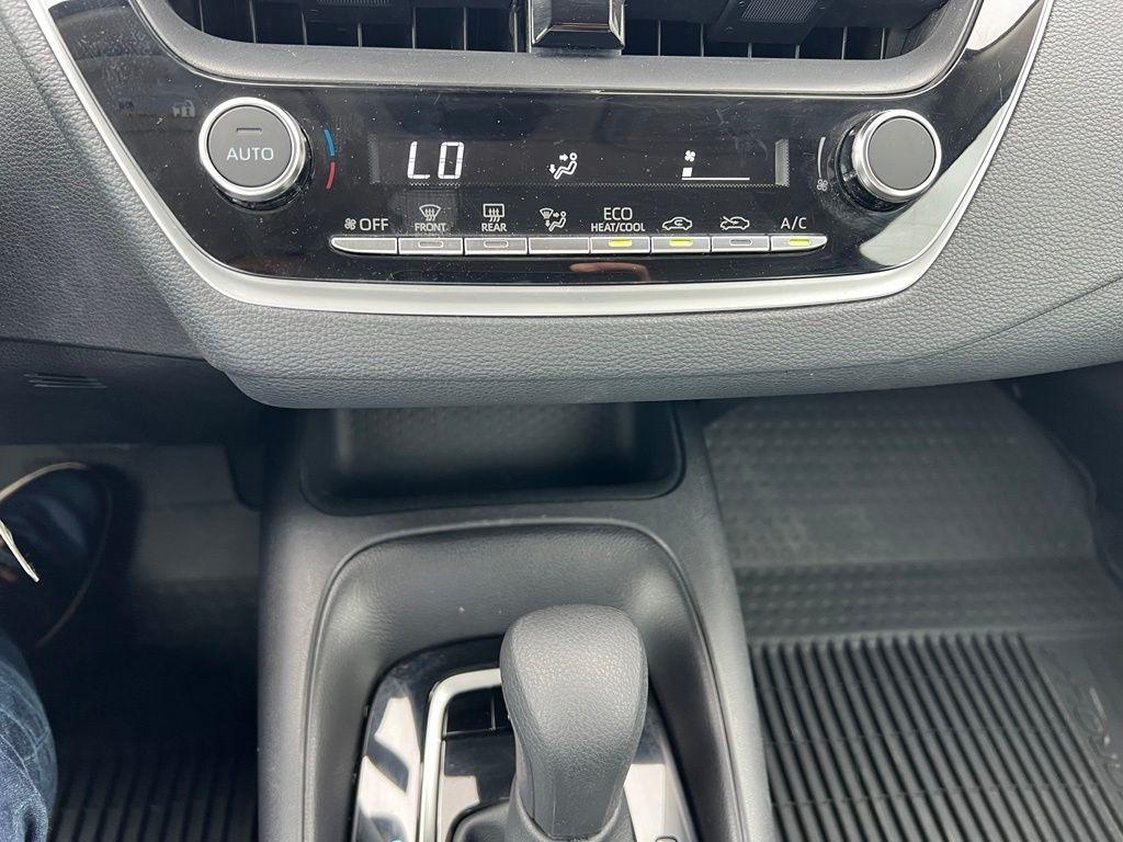 Toyota Corolla LE 2025