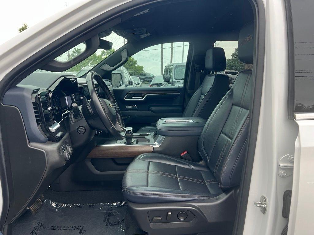 Chevrolet Silverado 1500 High Country Crew Cab 4WD 2022