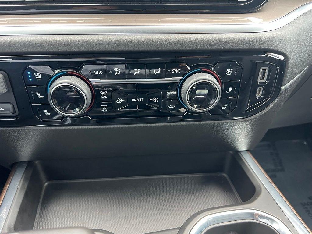 Chevrolet Silverado 1500 High Country Crew Cab 4WD 2022