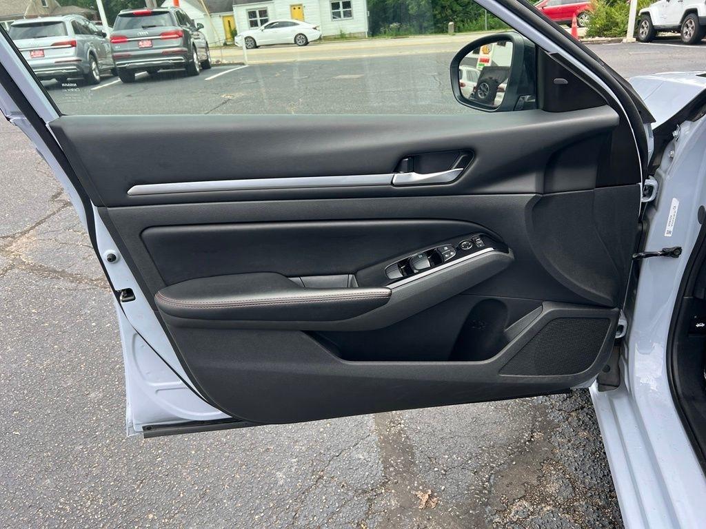 Nissan Altima 2.5 SR 2024