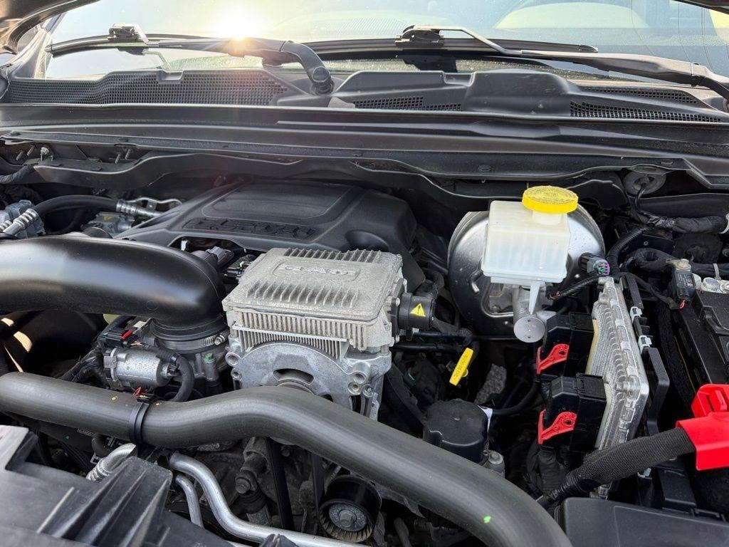 RAM 1500 Big Horn Crew Cab SWB 4WD 2020
