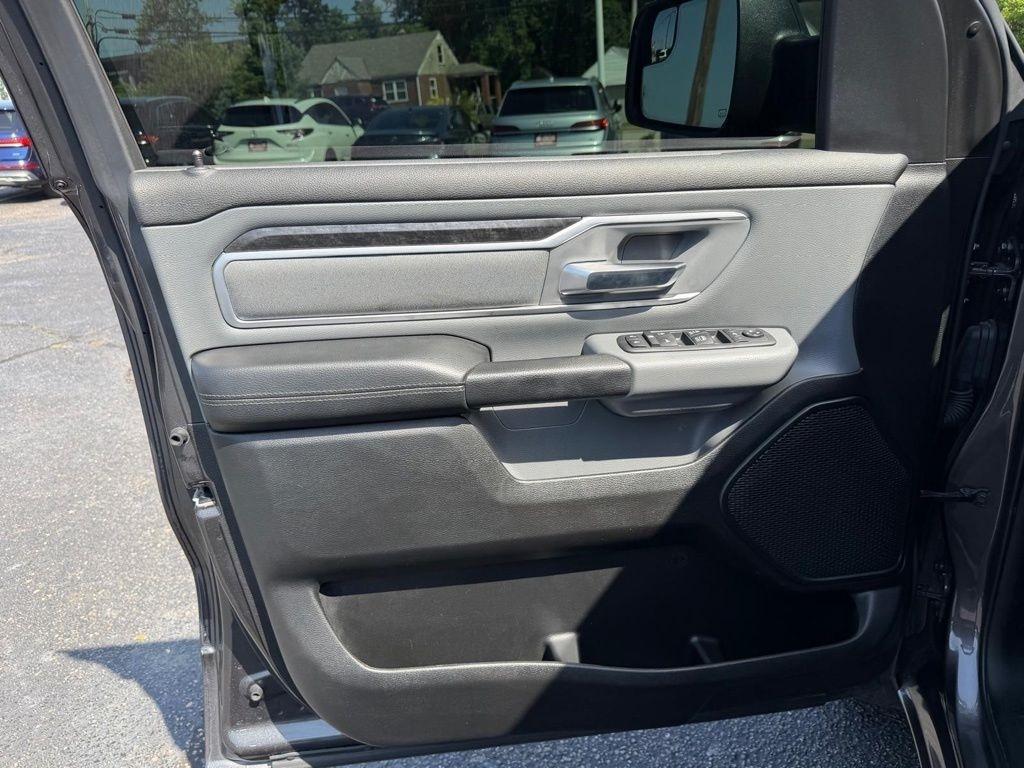 RAM 1500 Big Horn Crew Cab SWB 4WD 2020