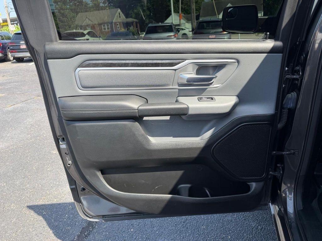 RAM 1500 Big Horn Crew Cab SWB 4WD 2020