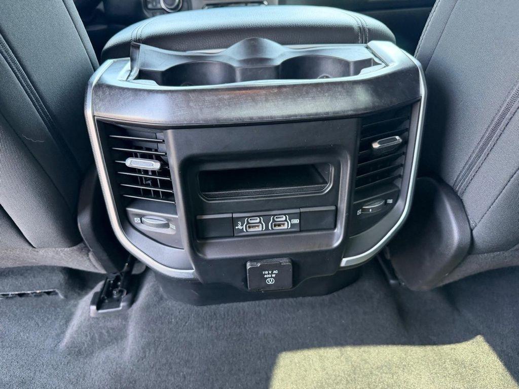 RAM 1500 Big Horn Crew Cab SWB 4WD 2020
