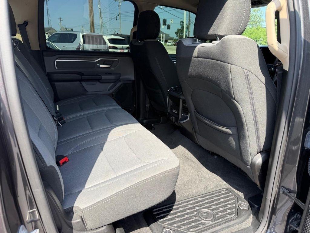 RAM 1500 Big Horn Crew Cab SWB 4WD 2020